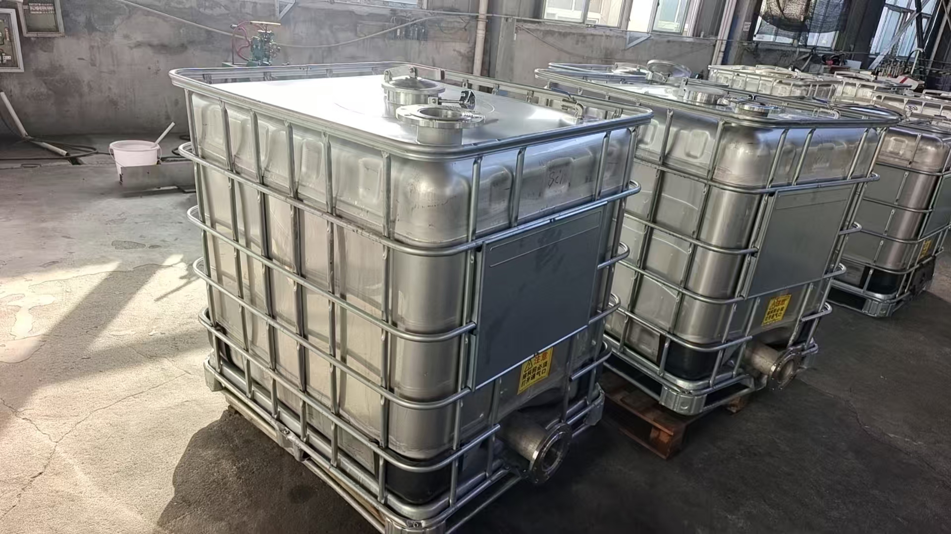 不锈钢吨桶是如何做气密性检验的？